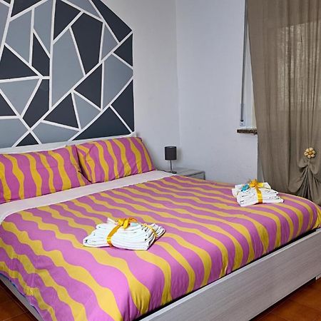 Stabia House Lägenhet Parma Exteriör bild
